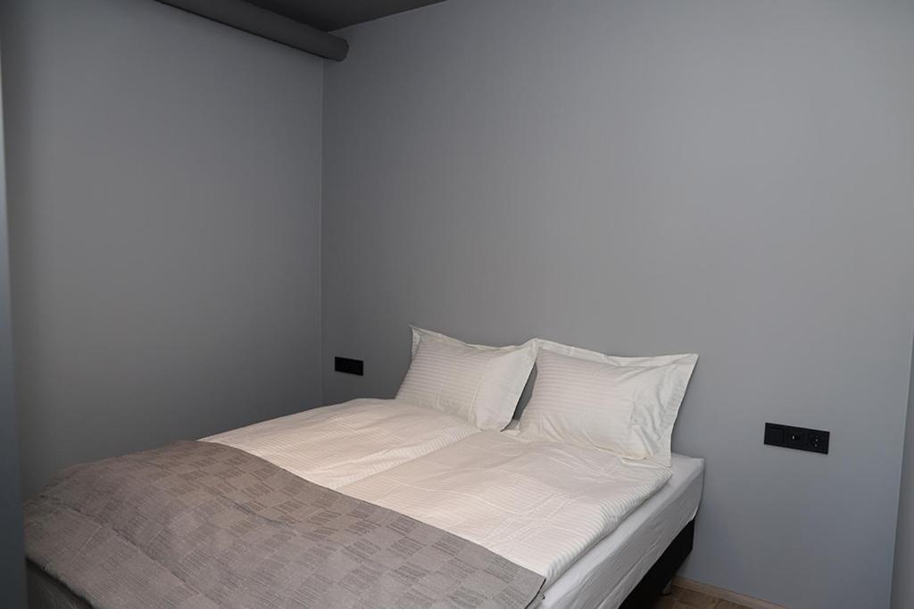 Boutique By The Harbour - Apartments 207 Akureyri Bagian luar foto